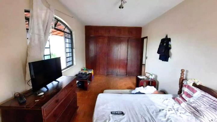 Casa à venda com 4 quartos, 216m² - Foto 22