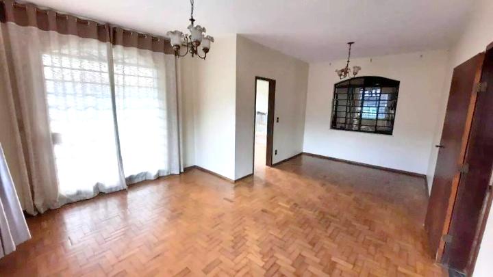 Casa à venda com 4 quartos, 216m² - Foto 14